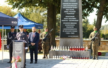 84. rocznica Bitwy nad Bzurą - uroczystości na cmentarzu w Trojanowie (17.09.2023 r.) 16
