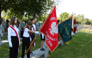 84. rocznica Bitwy nad Bzurą - uroczystości na cmentarzu w Trojanowie (17.09.2023 r.) 21