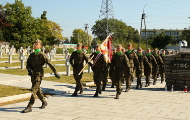 84. rocznica Bitwy nad Bzurą - uroczystości na cmentarzu w Trojanowie (17.09.2023 r.) 46
