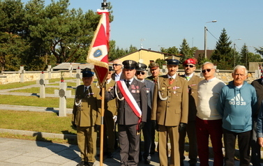 84. rocznica Bitwy nad Bzurą - uroczystości na cmentarzu w Trojanowie (17.09.2023 r.) 61