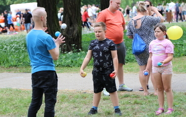 Miejski Dzień Dziecka w parku Garbolewskiego (26.05.2024 r.) 4