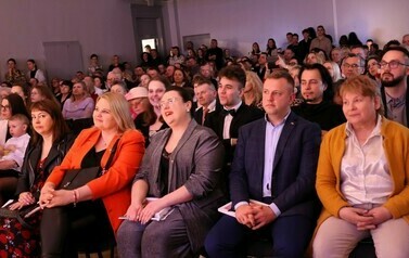 Gala festiwalu &quot;NIe m&oacute;wię szeptem, gdy m&oacute;wię skąd jestem&quot; 9.03.2025 r.  55