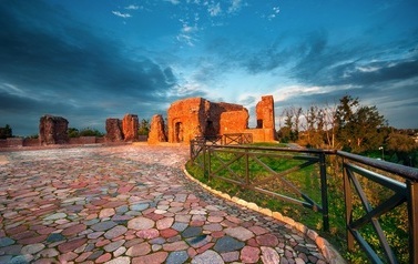 The Ruins of the Castle of the Dukes of Masovia &ndash; Courtyard
