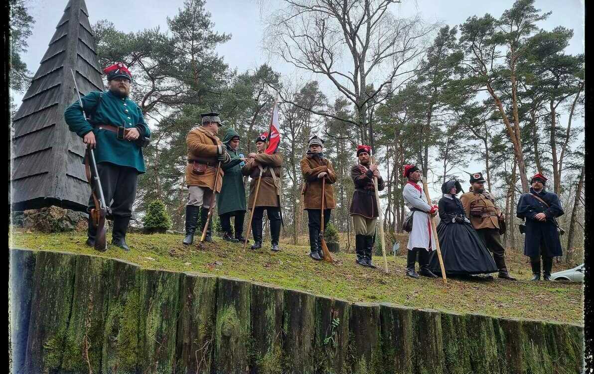 Zdjęcie do III Rajd Szlakiem Powstania Styczniowego w Puszczy Kampinoskiej