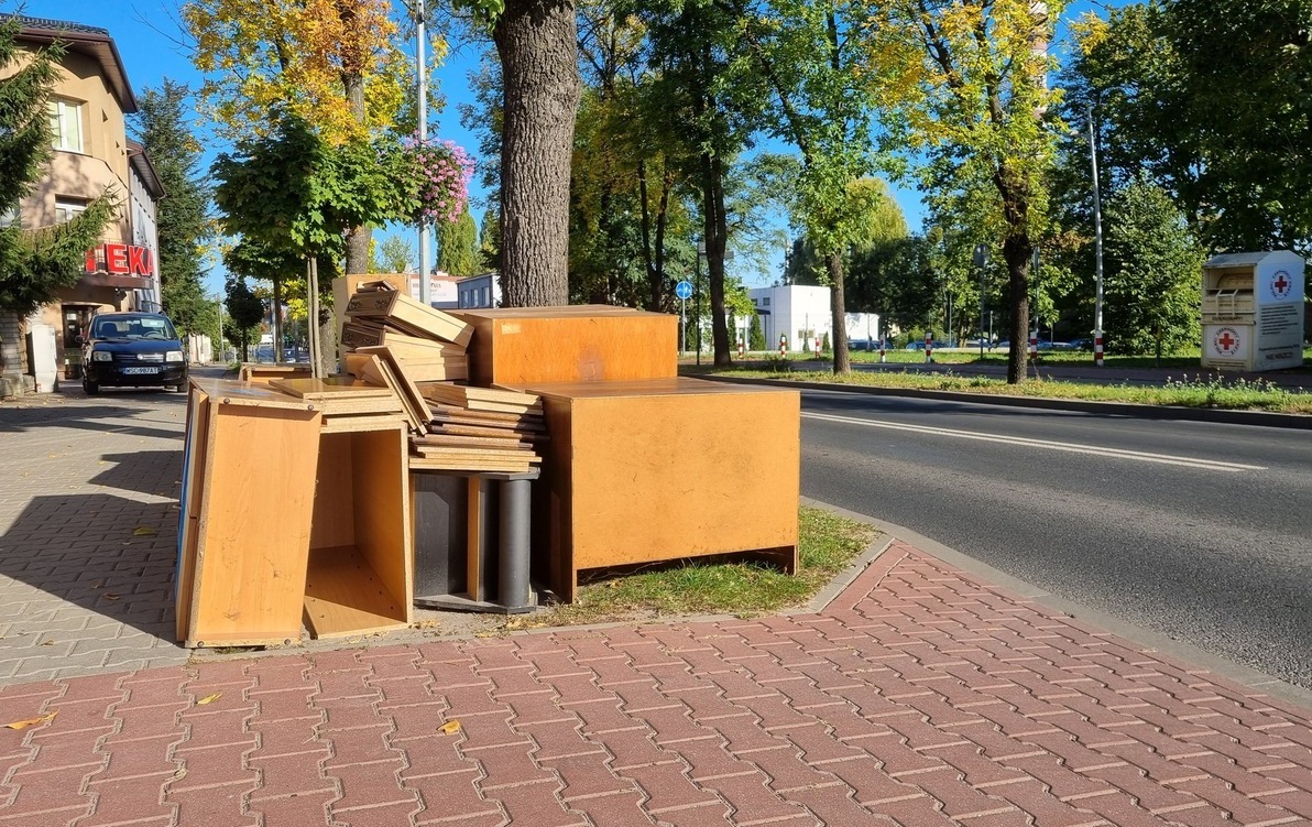 Zdjęcie do Zbi&oacute;rka zużytych mebli: 5 października w sektorze A