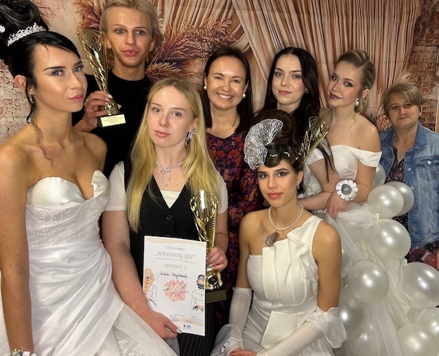 Zdjęcie do III Og&oacute;lnopolski Konkurs Fryzjerski &bdquo;Wedding Set&rdquo; w  ZSKZ 