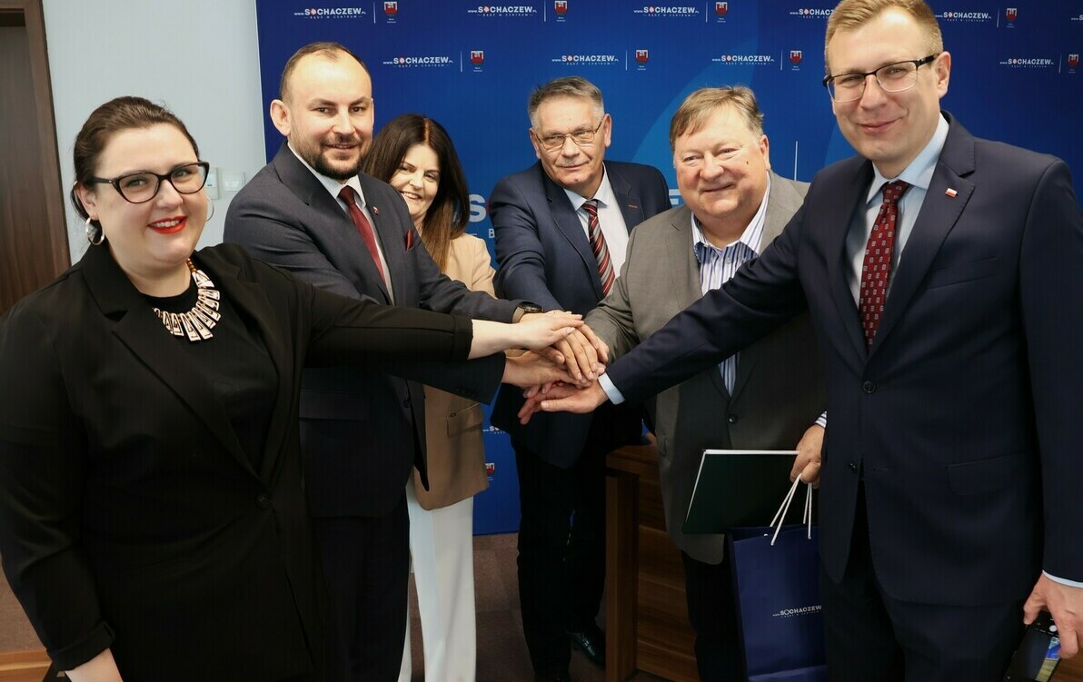 Zdjęcie do Historyczna umowa &ndash; podpisana!
