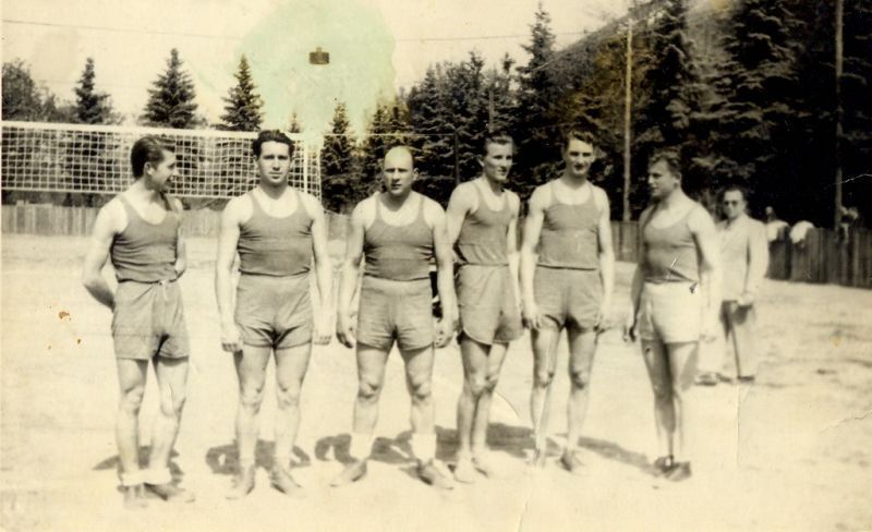 Zdjęcie do Sport w dawnym Chodakowie - Na siatkarskim parkiecie