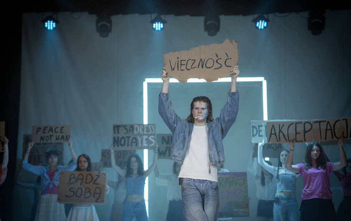 Zdjęcie do Przypowieść &bdquo;Maski&rdquo; o cyfrowym lodzie