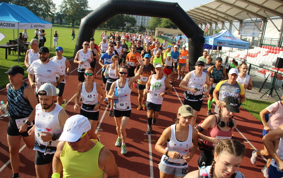 Zdjęcie do Jubileuszowy 40. P&oacute;łmaraton Szlakiem Walk nad Bzurą