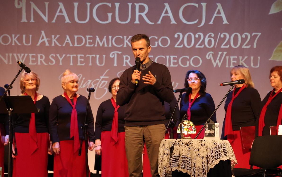 Zdjęcie do Uniwersytet Trzeciego Wieku rozpoczął nowy rok akademicki