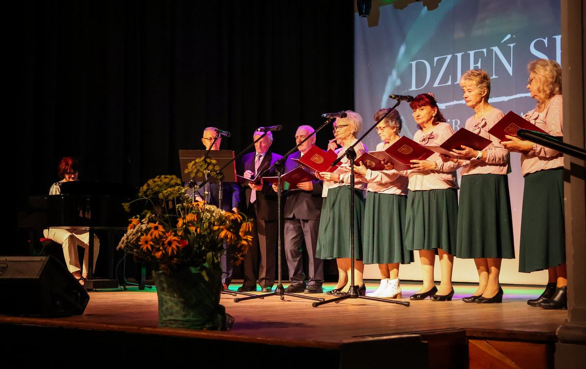Zdjęcie do Były życzenia, muzyka i troska o zdrowie