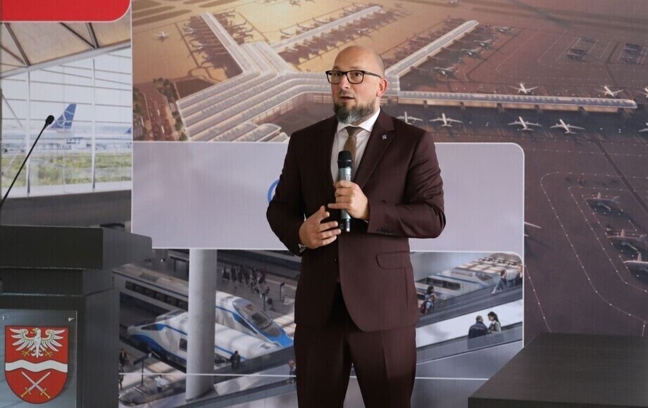 Zdjęcie do Samorządy i Port Polska wsp&oacute;lnie o przyszłość transportu...