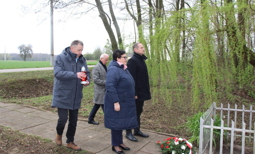 Zdjęcie do 80 rocznica mordu w Bronisławach