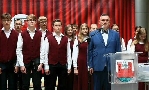 Zdjęcie do Artystycznie o tańcach narodowych