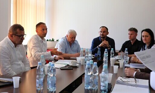 Zdjęcie do Samorządowcy o przyszłości komunikacji na ziemi sochaczewskiej