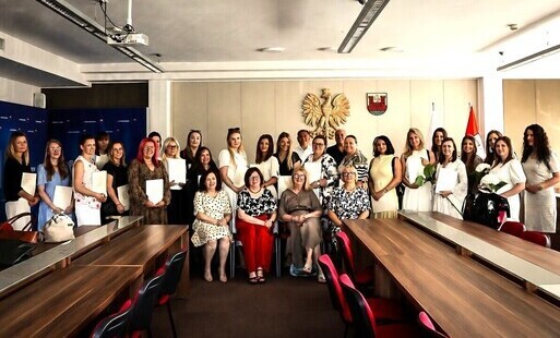 Zdjęcie do 25 nowych nauczycieli mianowanych