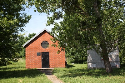 Kaplica na cmentarzu żydowskim w Sochaczewie